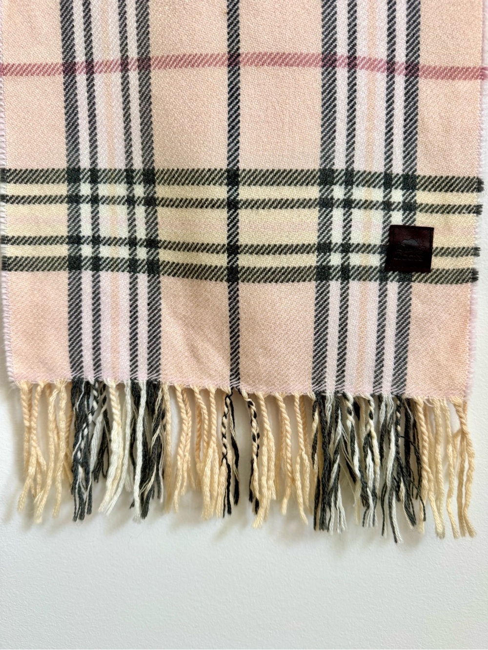 Roots Plaid Scarf - Picture 4 of 5